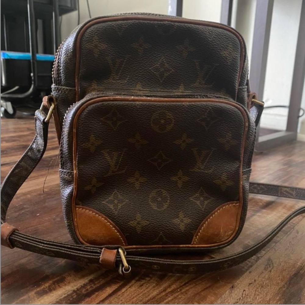 Louis-Vuitton crossbody bag